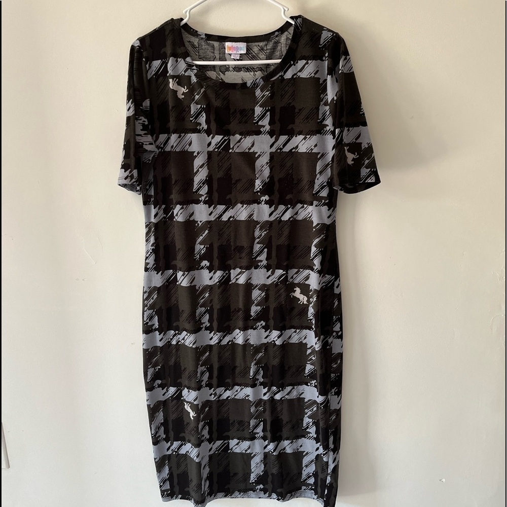 Lularoe dress size large Black gray color with horse details Summer dress